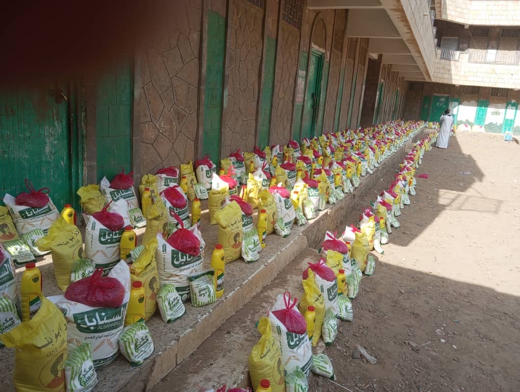 March 2026 Yemen relief - Good Men Corp distributing food baskets to vulnerable families in Maqbana, Taiz
