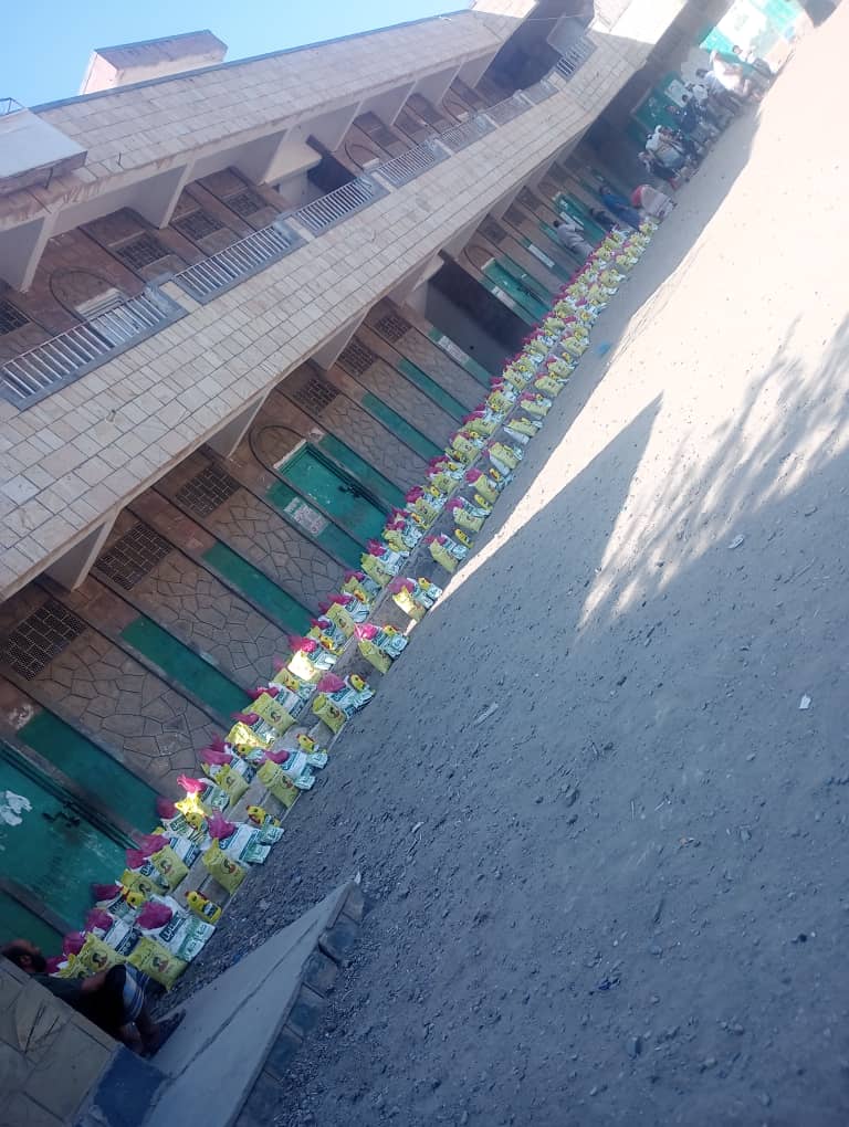 March 17, 2026 Yemen humanitarian aid - Families receiving essential food support in Maqbana